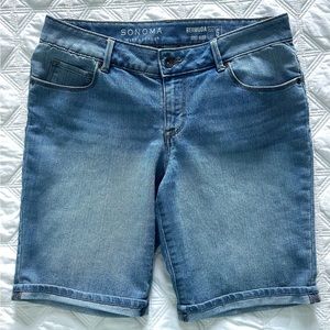 Sonoma, Life & Style Bermuda Shorts Size 6 Medium Blue Mid Rise NWOT
